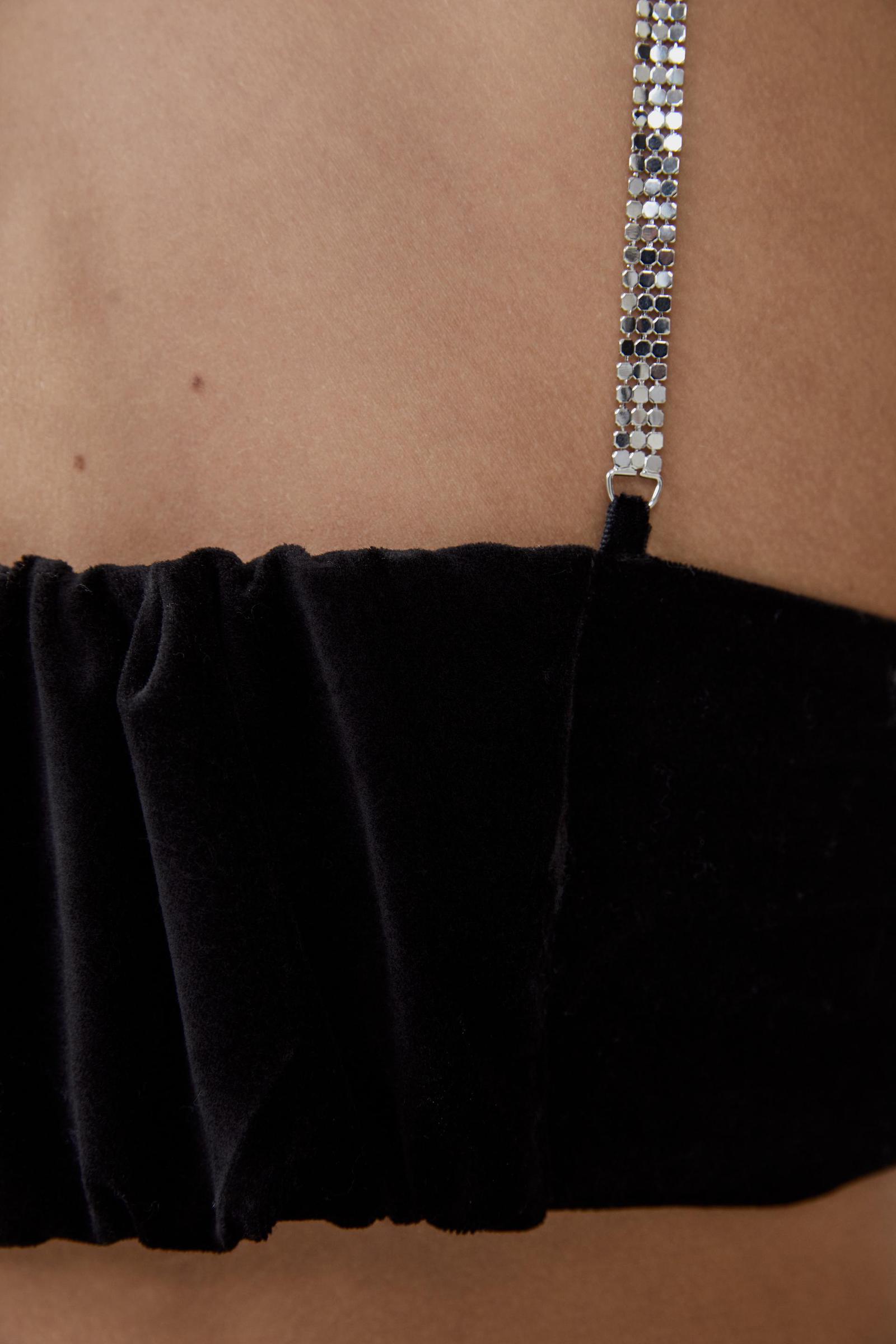WELUROWY CROP TOP NA RAMIĄCZKACH