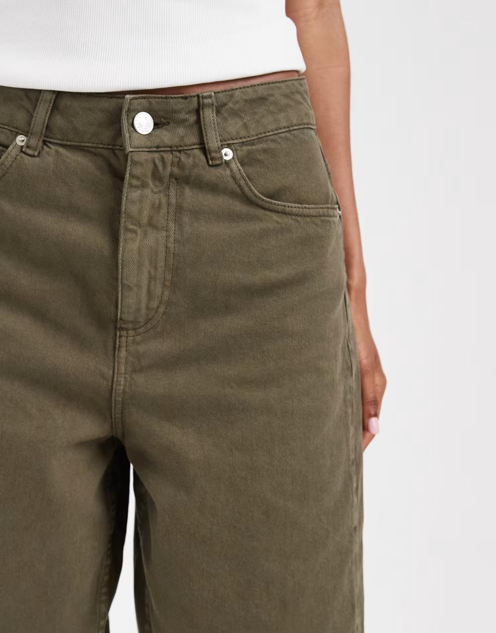 zielone jeansowe spodenki bermudy