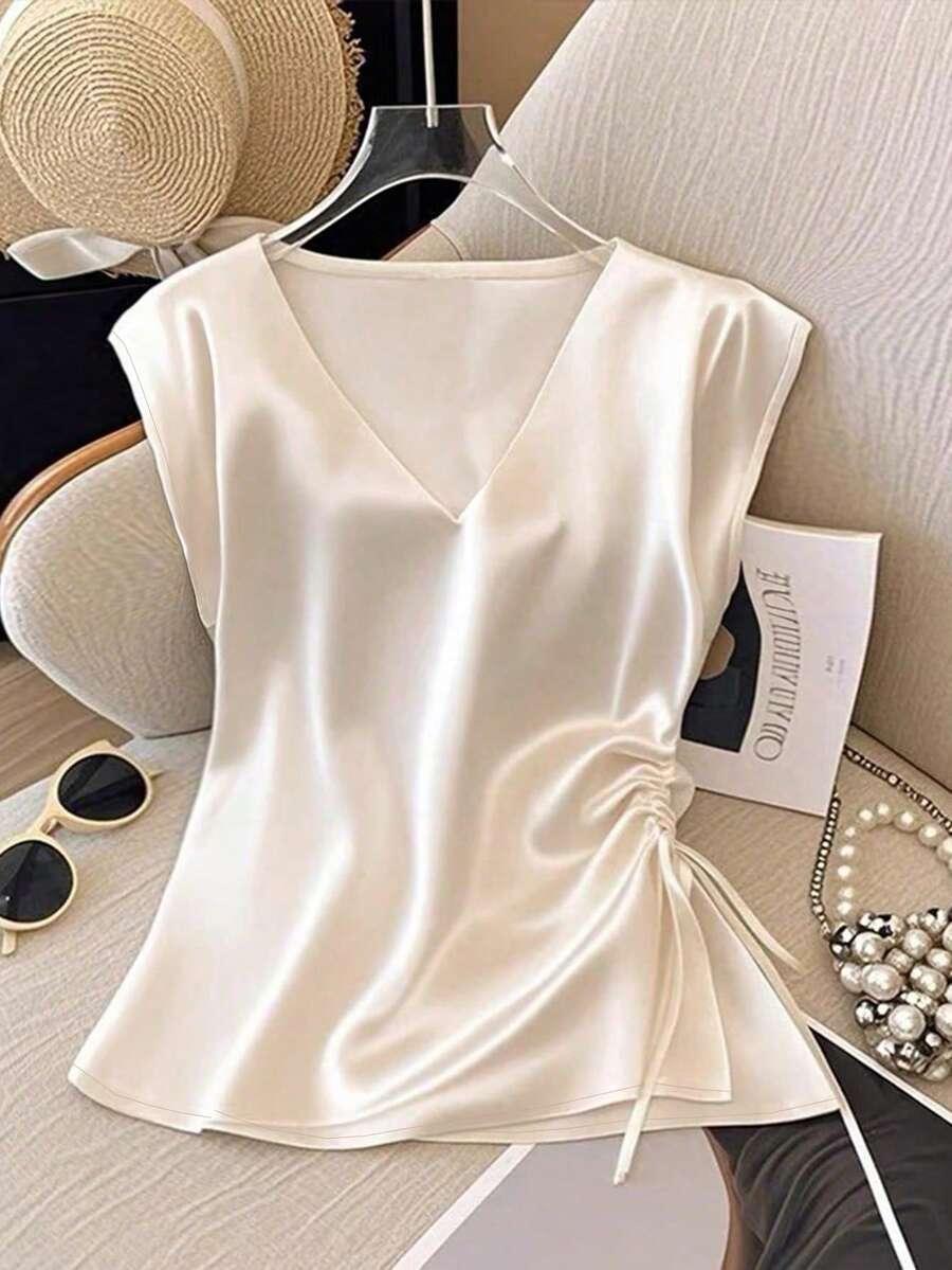 biała satynowa bluzka v-neck