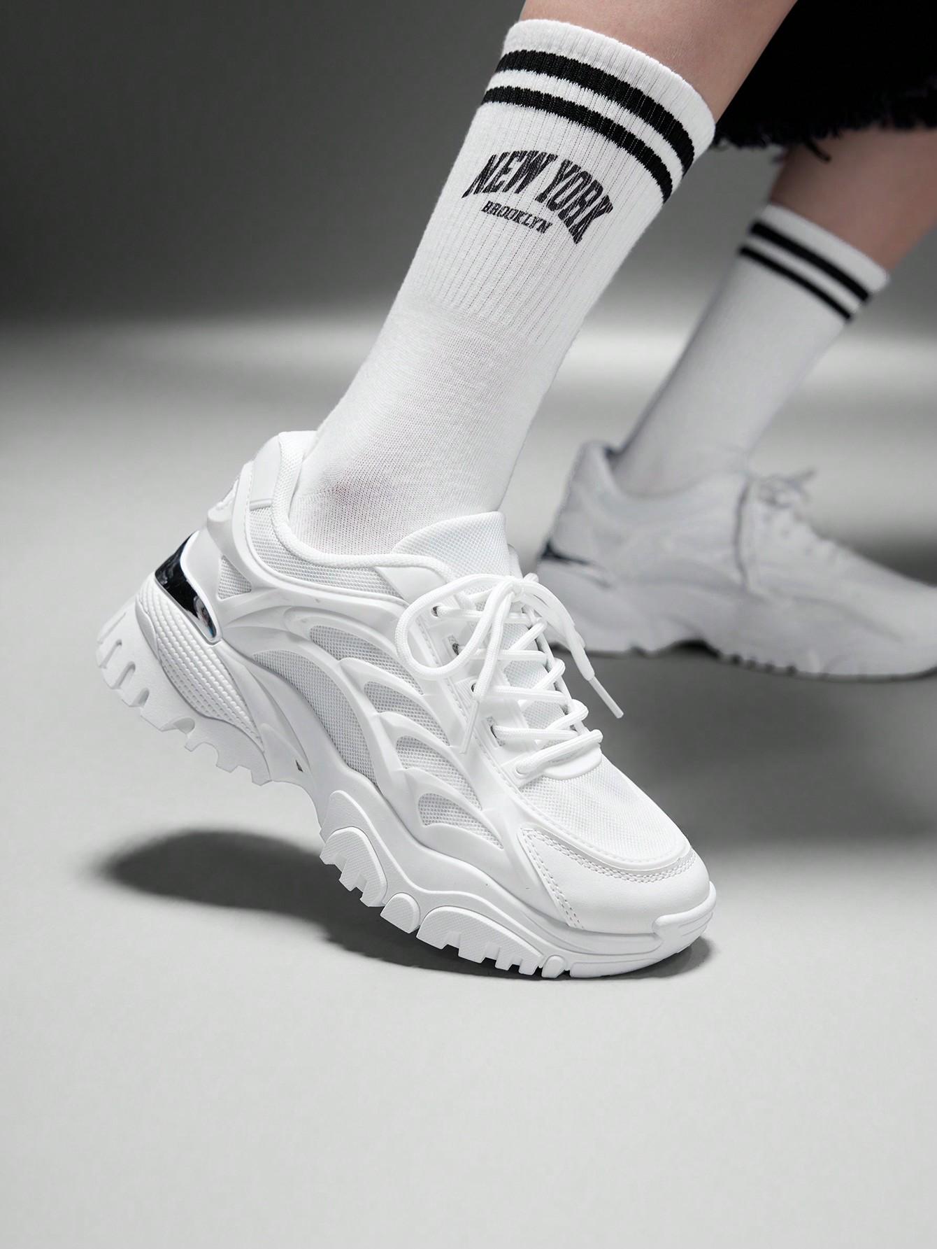 BIAŁE SZNUROWANE BUTY SPORTOWE 