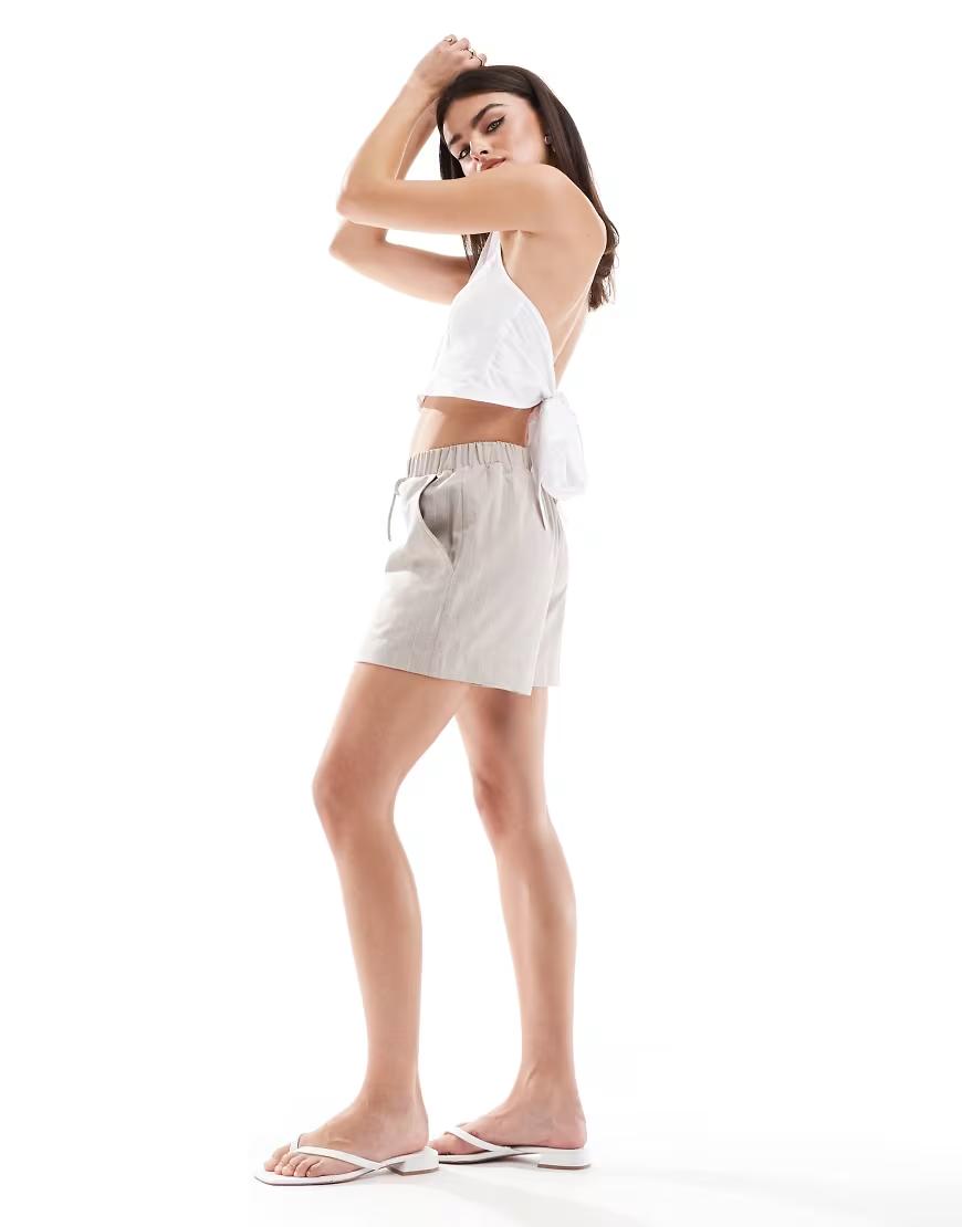BIAŁY CROP TOP WIĄZANIE 