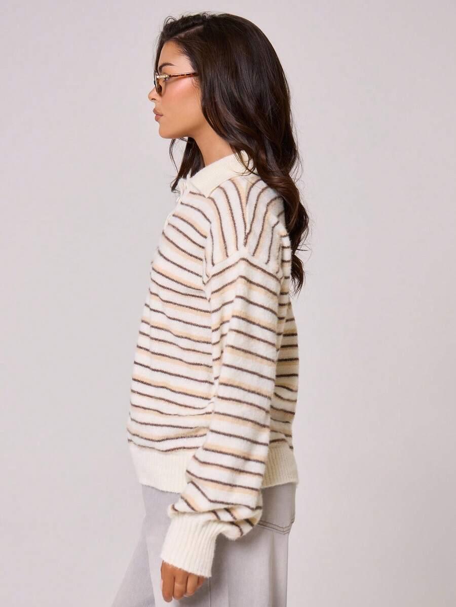 SWETER W PASKI GUZIKI