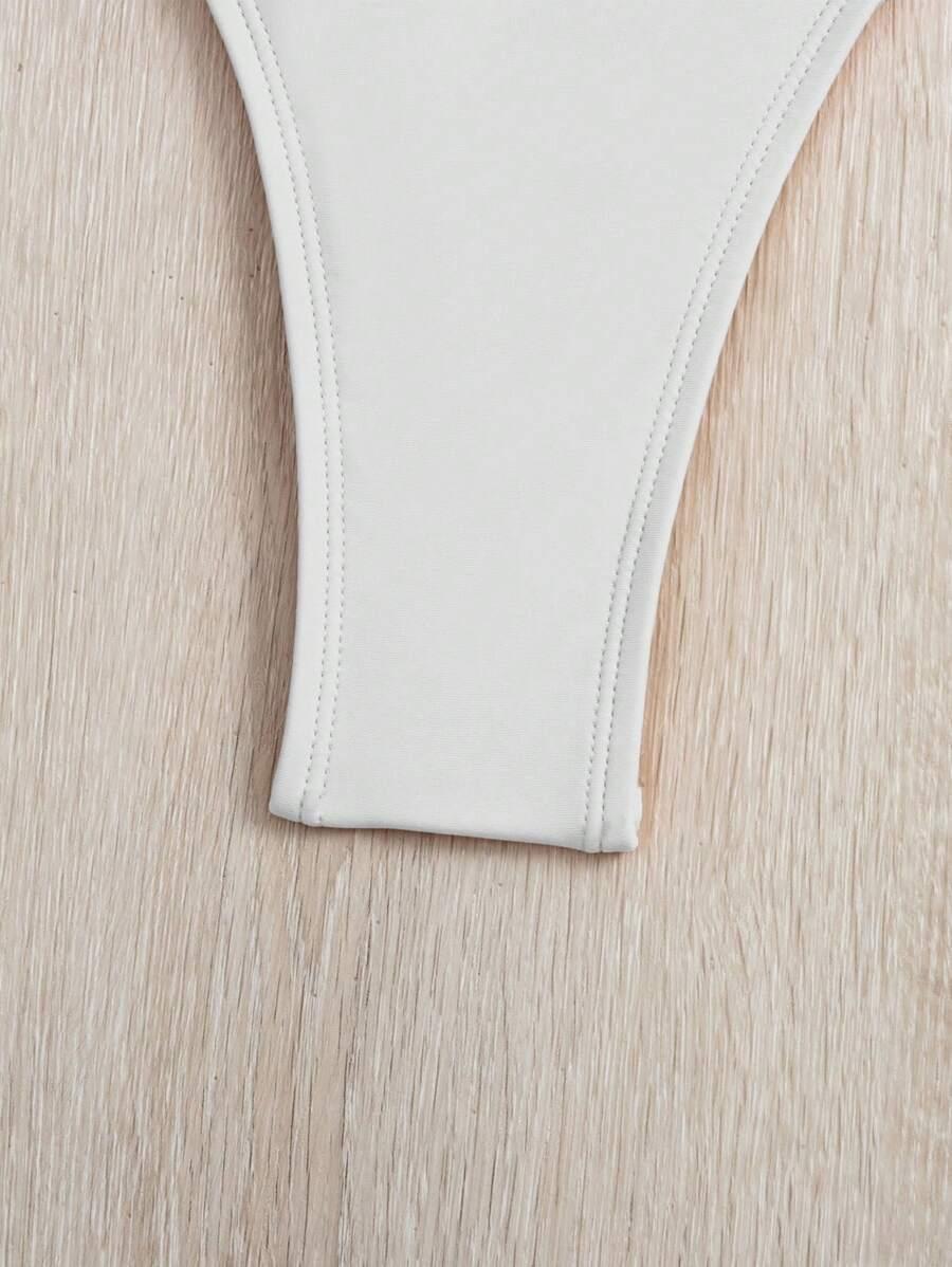 biały dół od bikini