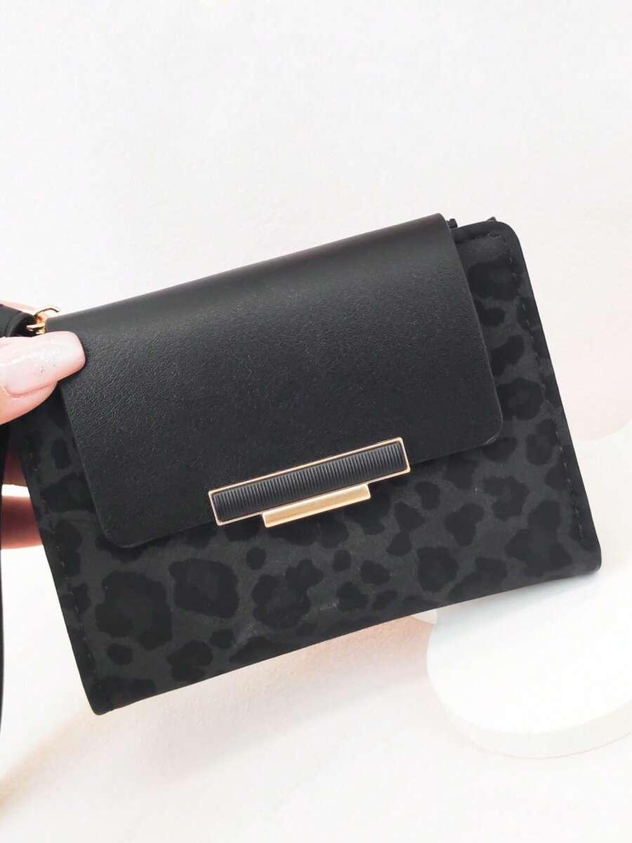 czarny portfel animal print