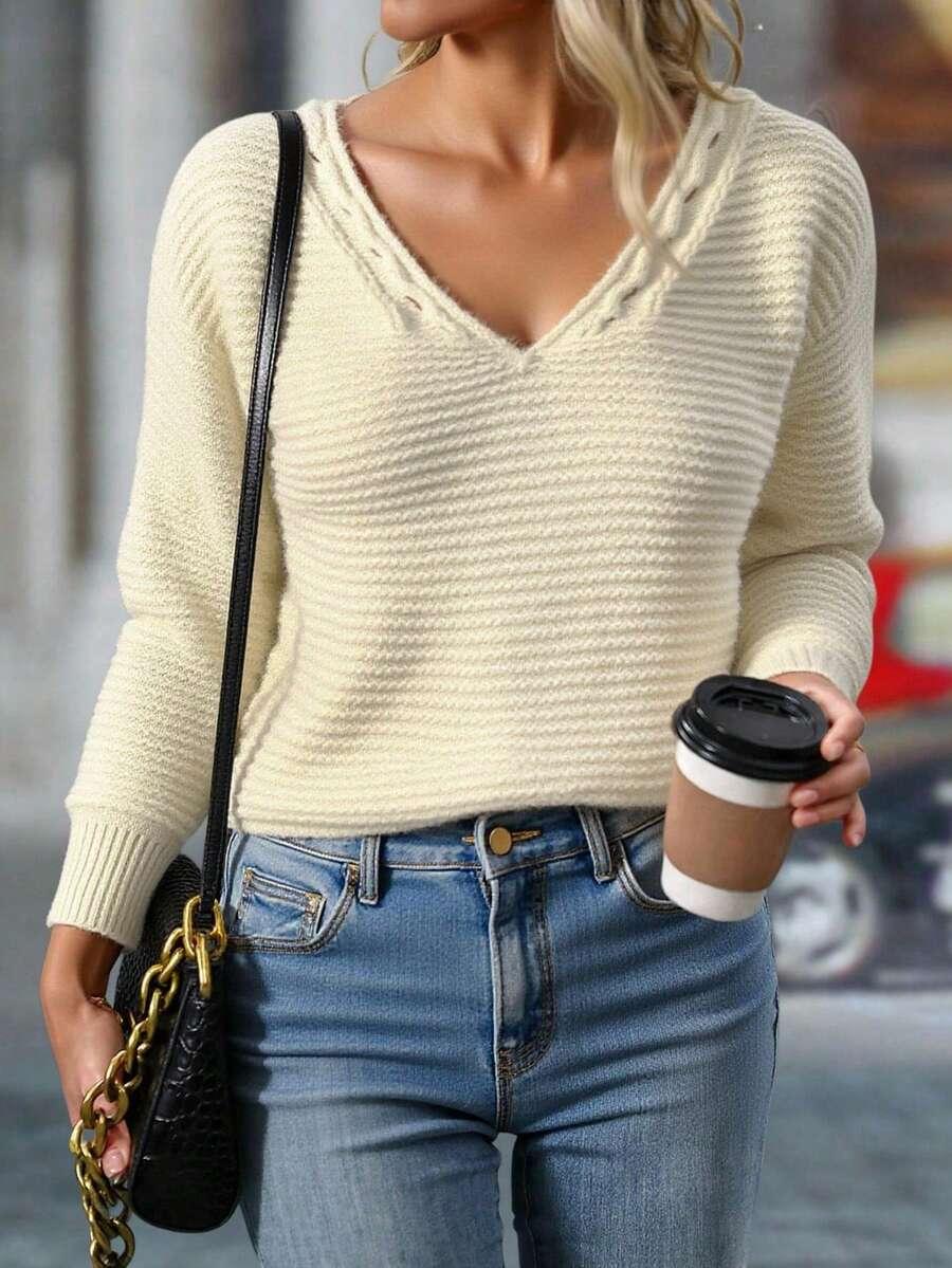 SWETER Z DEKOLTEM V 