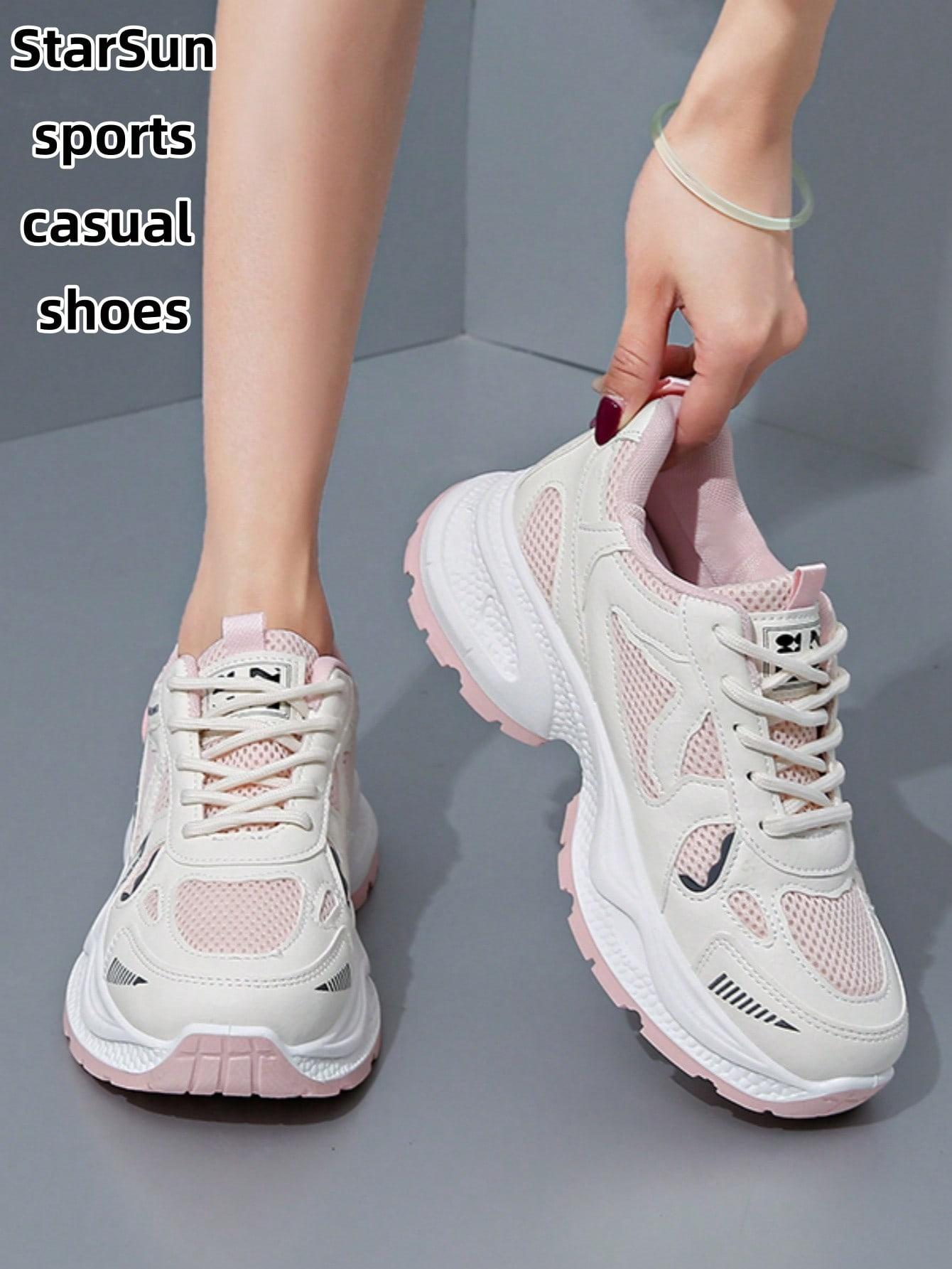 sznurowane buty sportowe