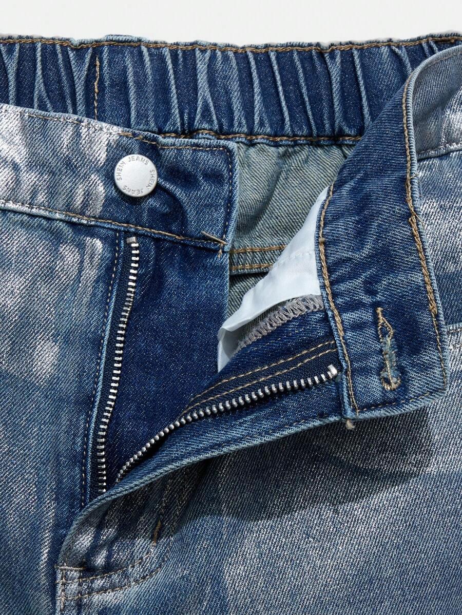 niebieskie spodnie jeans