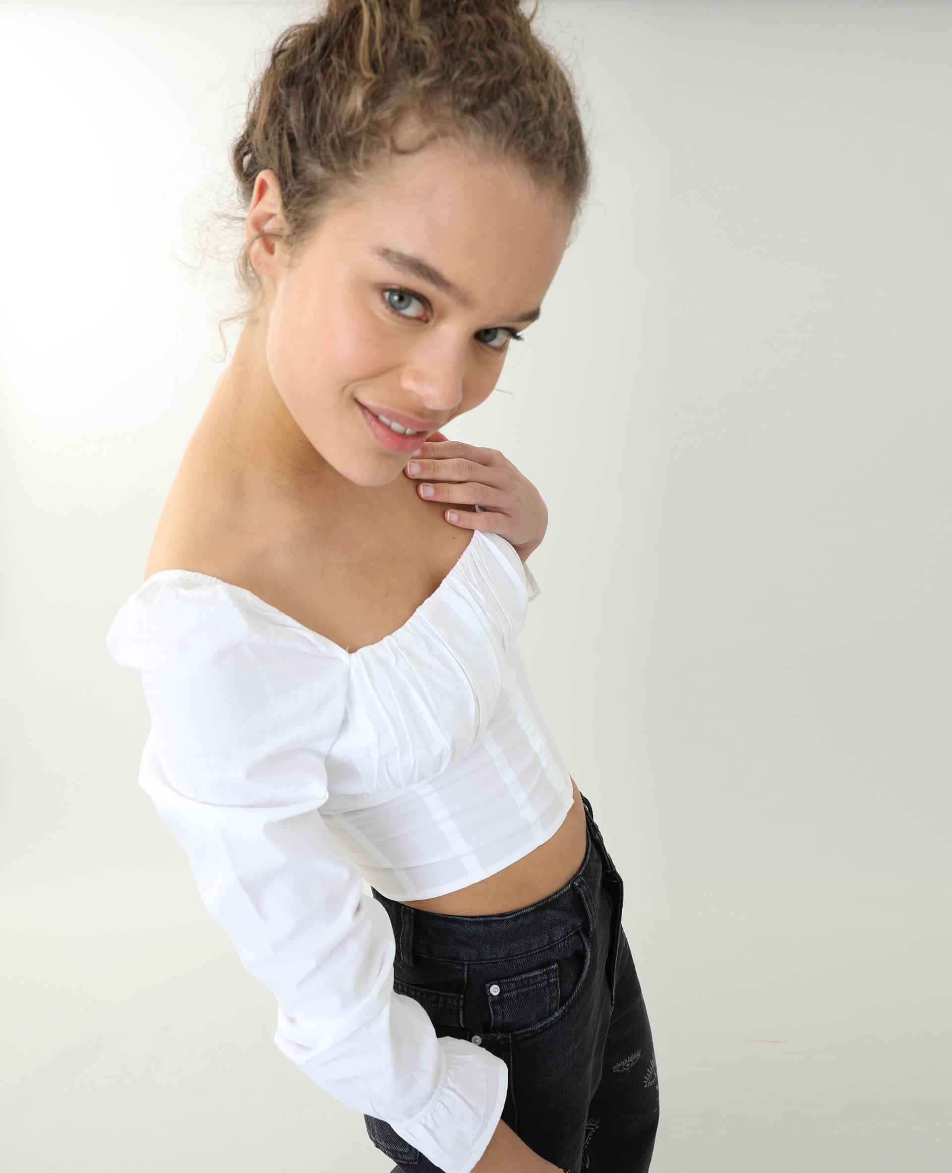 crop top długi rękaw marszczenia haftki