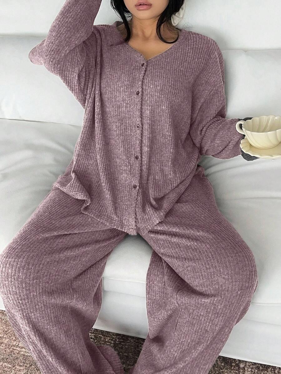 komplet spodnie sweter guziki 