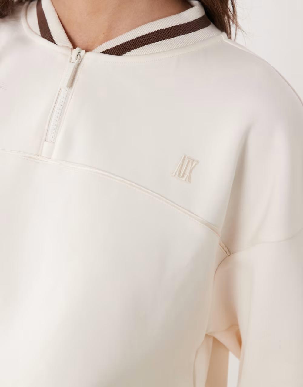 kremowa bluza zamek casual