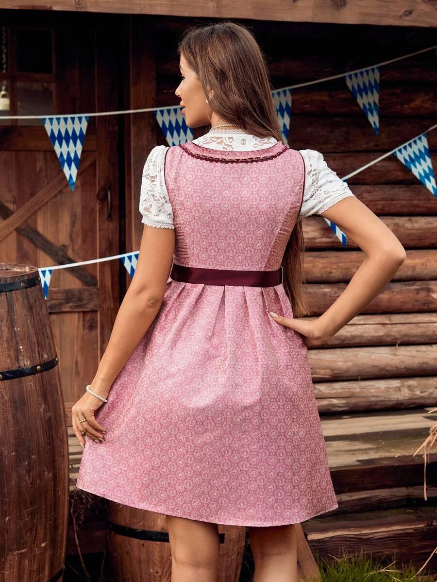  ROZKLOSZOWANA SUKIENKA Z KWADRATOWYM DEKOLTEM 