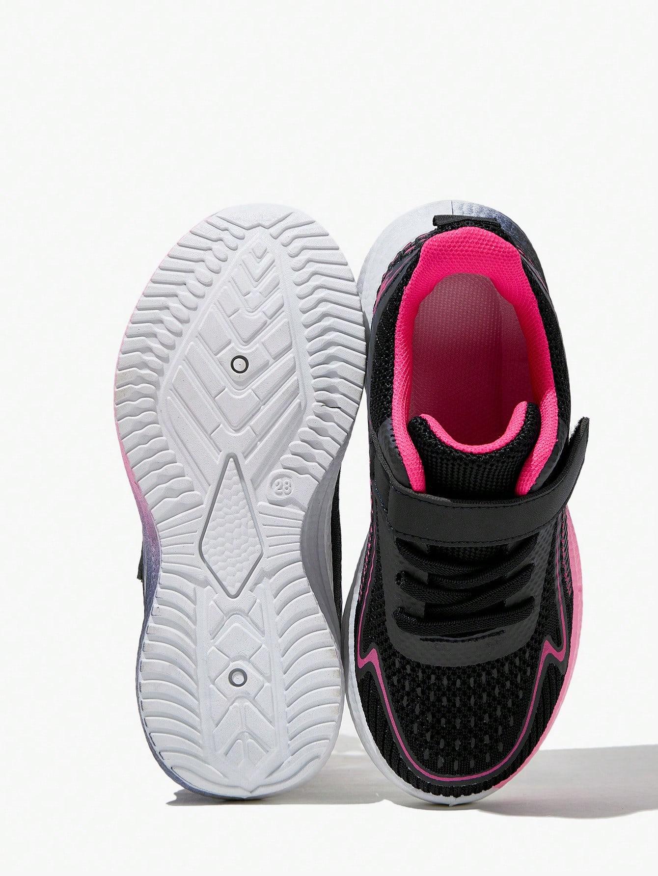 czarne buty sportowe