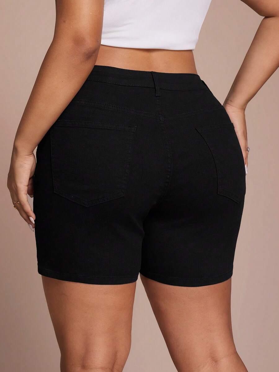 czarne spodenki jeans zdobienie