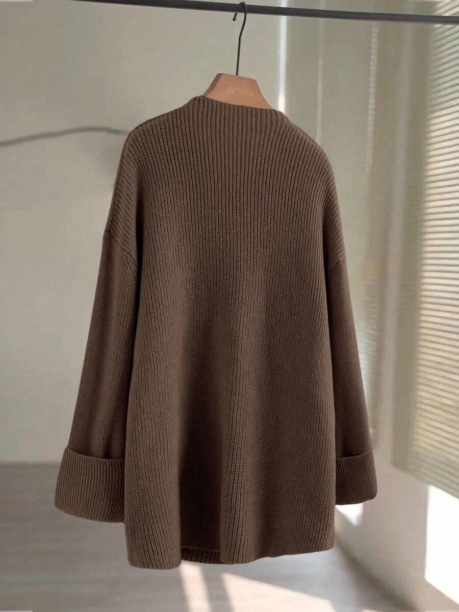 BRĄZOWY SWETER GUZIKI