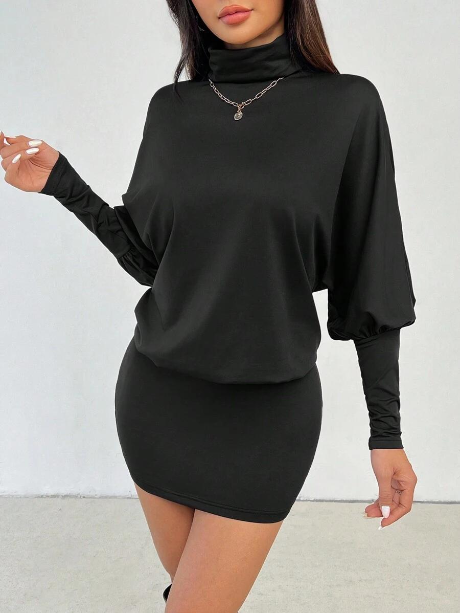 CZARNA MINI SUKIENKA