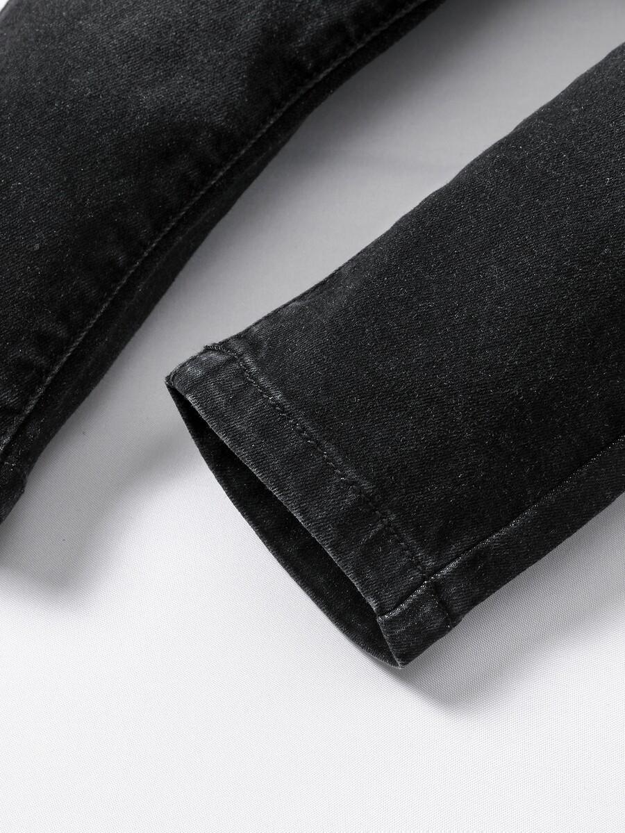 czarne spodnie jeans