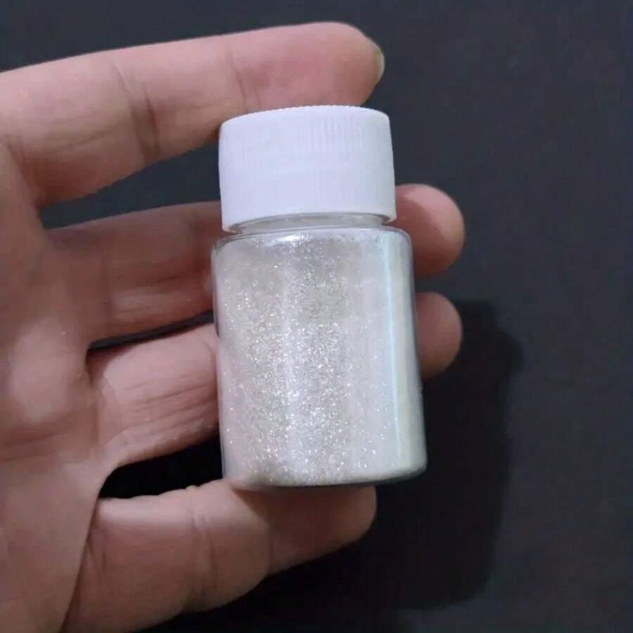 biały pyłek do paznokci