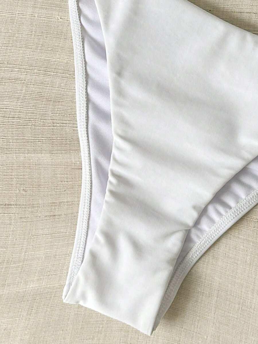 biała góra od bikini