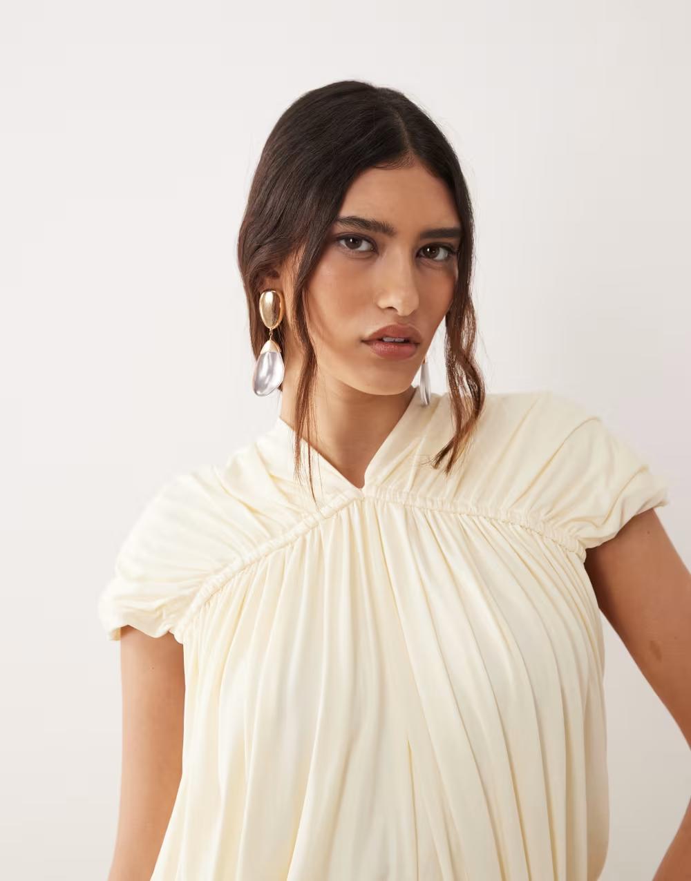 żółta bluzka krótki rękaw v-neck