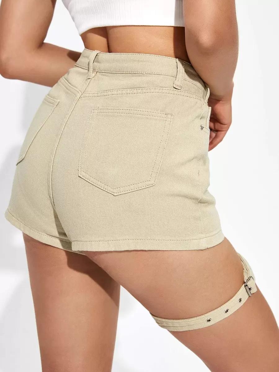 beżowe spodenki jeans