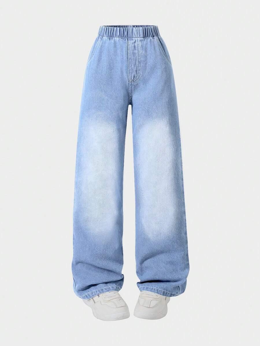 niebieskie spodnie jeans