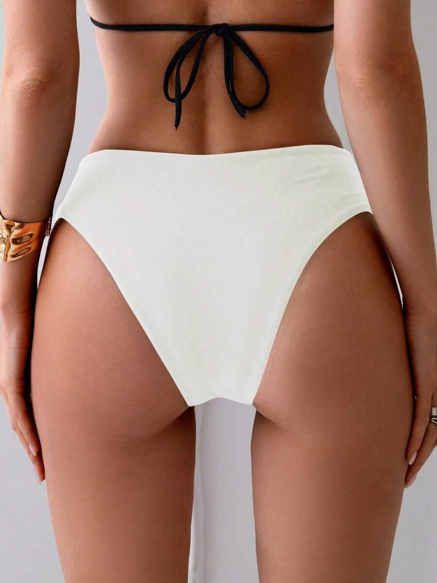 DÓŁ OD BIKINI