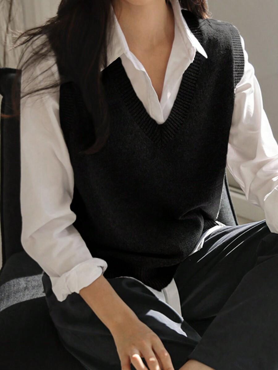 CZARNY SWETER V-NECK