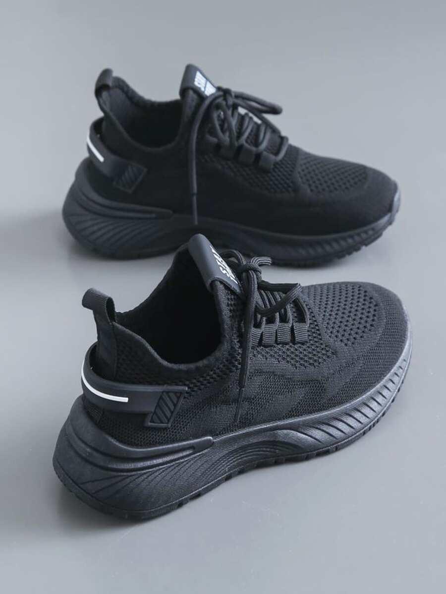 czarne buty sportowe siateczka