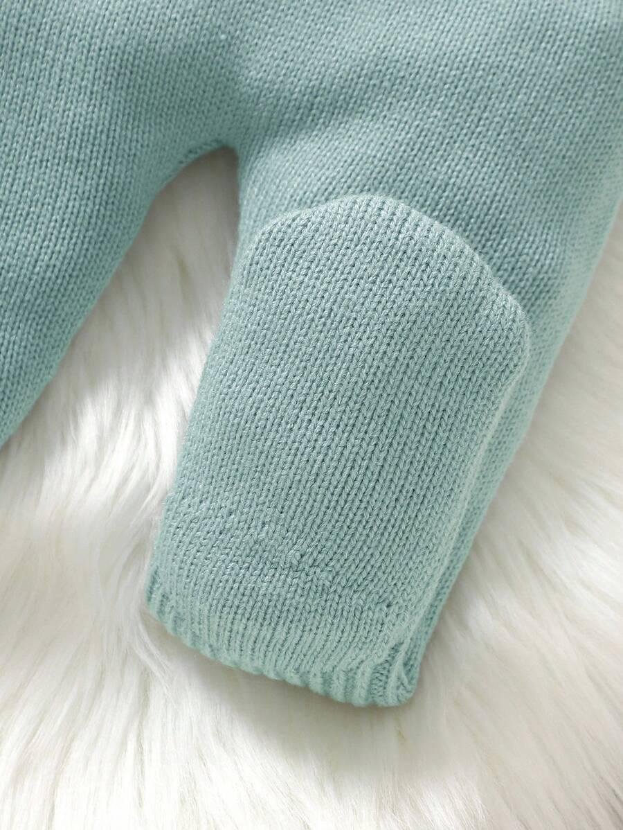 niebieski komplet sweter spodnie