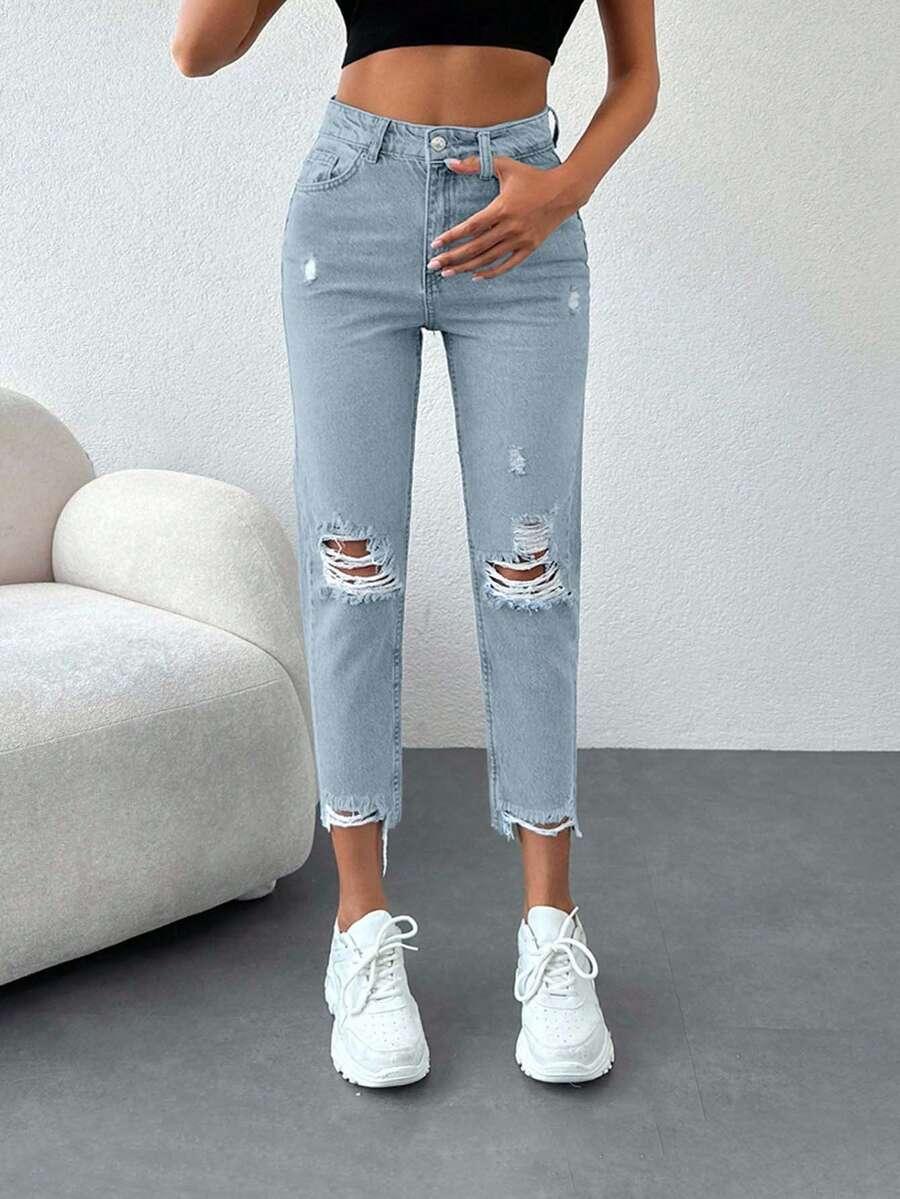 niebieskie spodnie jeans