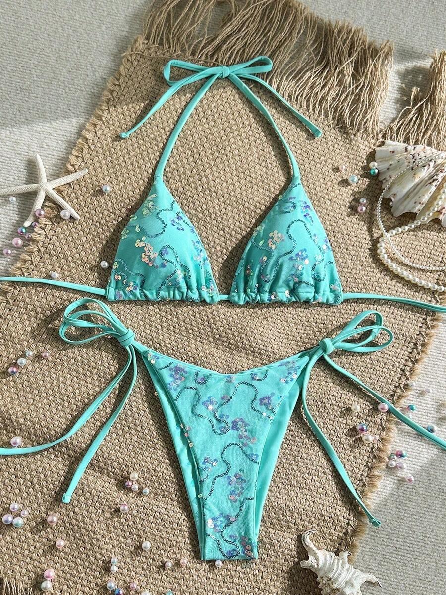 niebieska góra od bikini