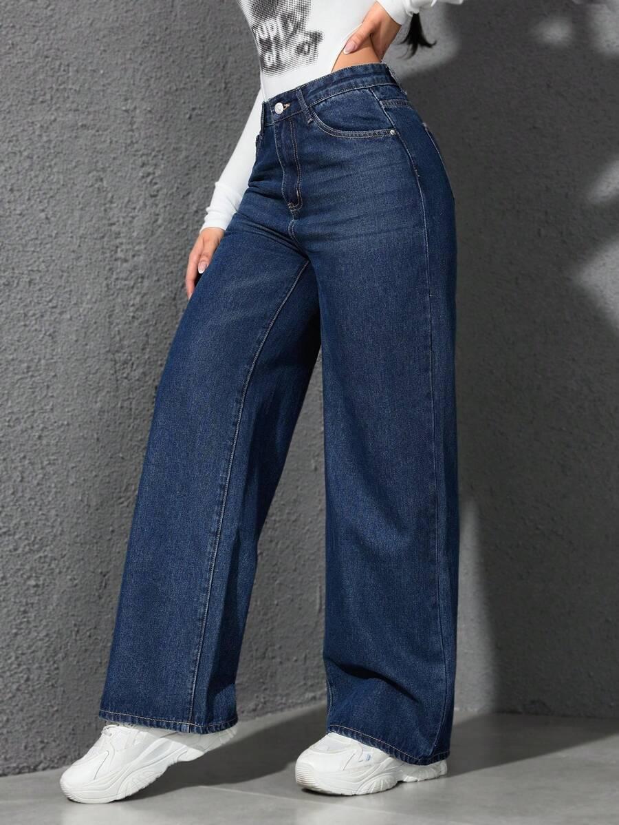 niebieskie spodnie jeans kieszenie
