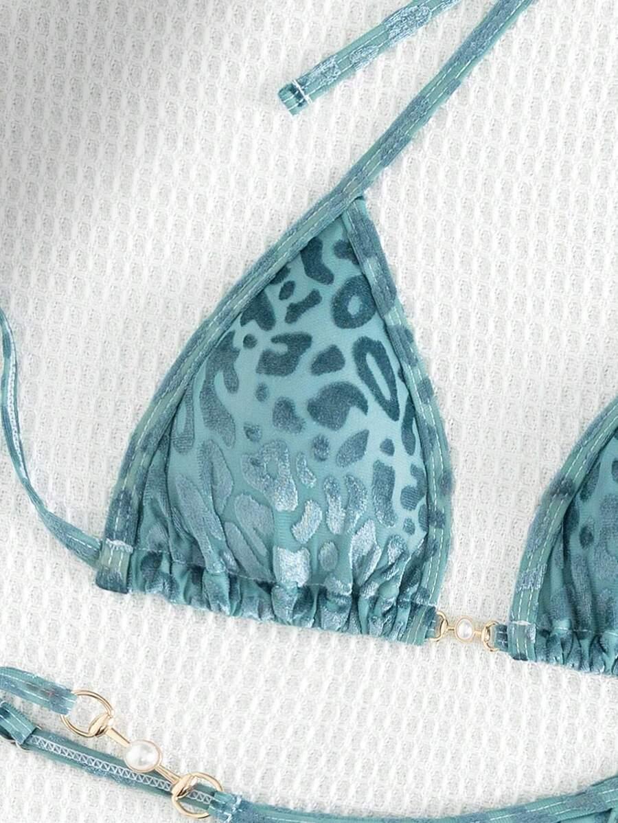 niebieska góra od bikini
