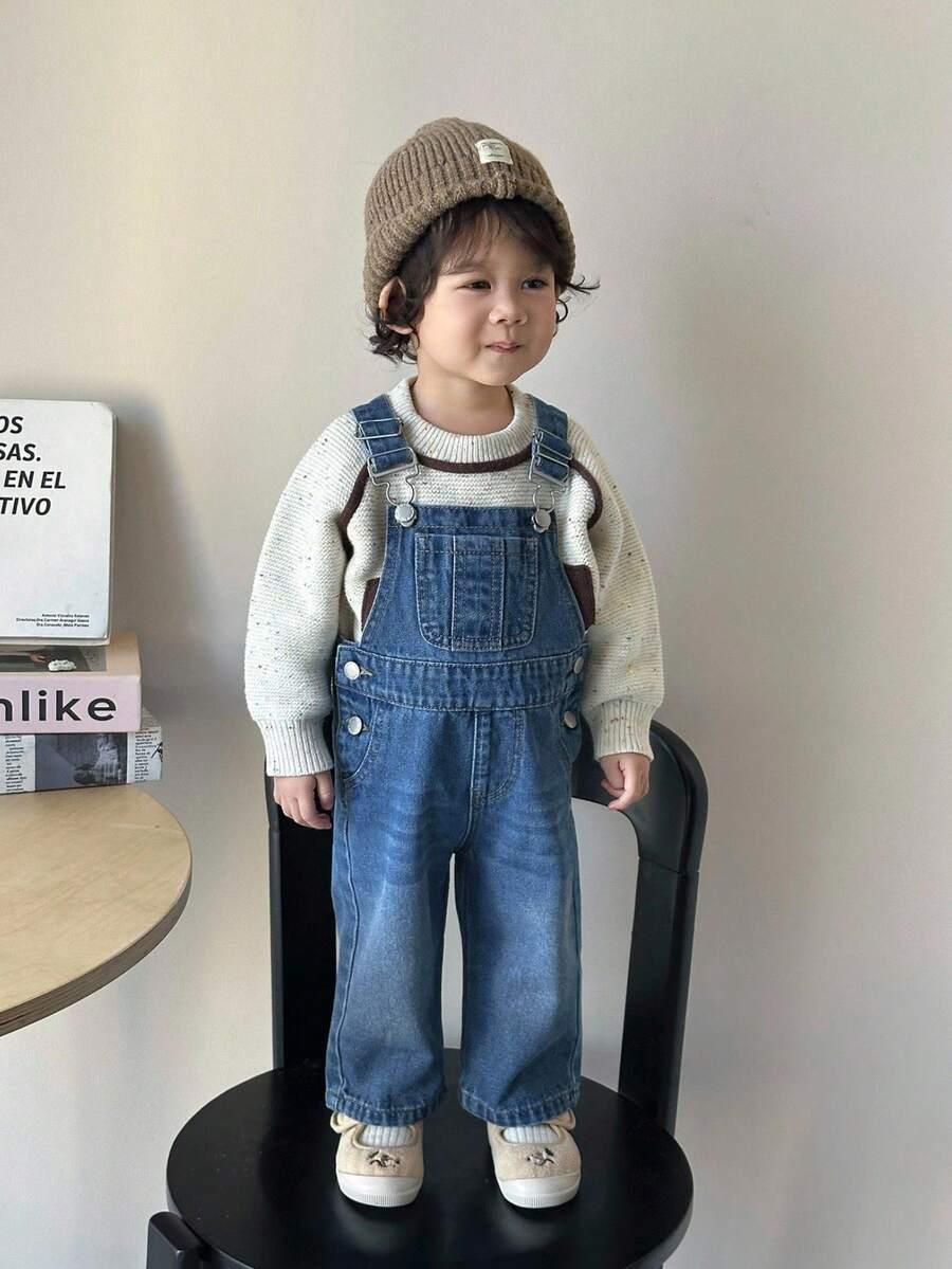 niebieskie ogrodniczki jeans