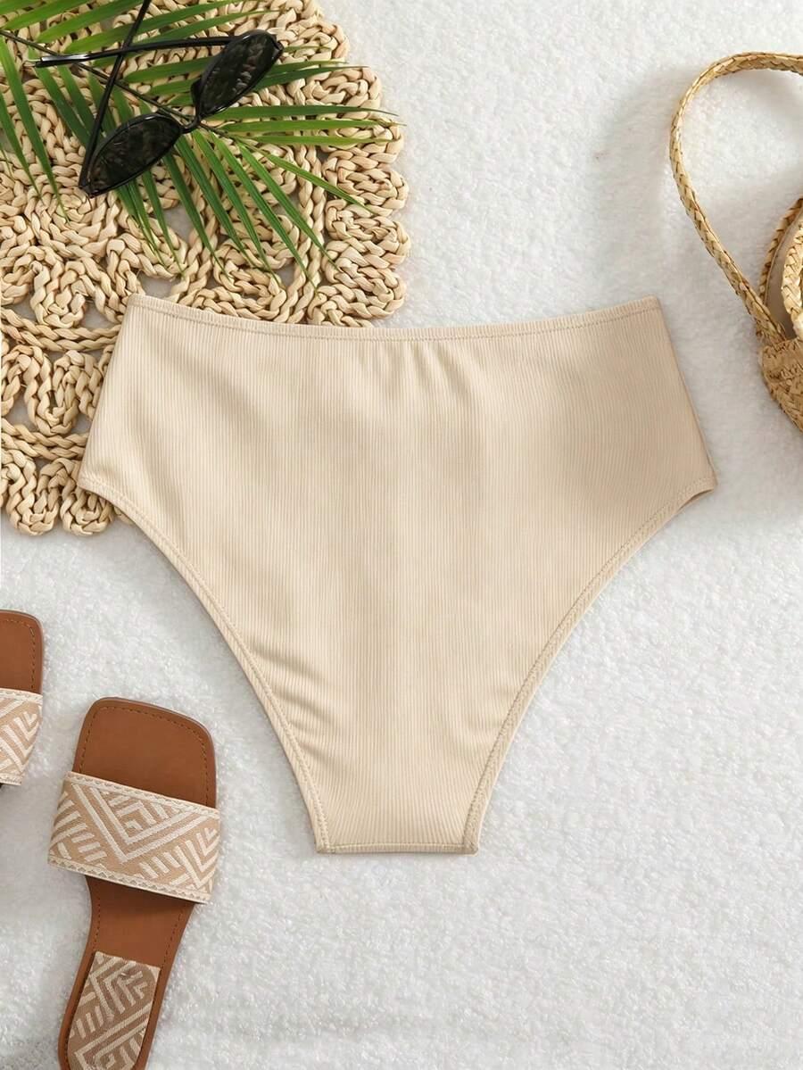 kremowy dół od bikini