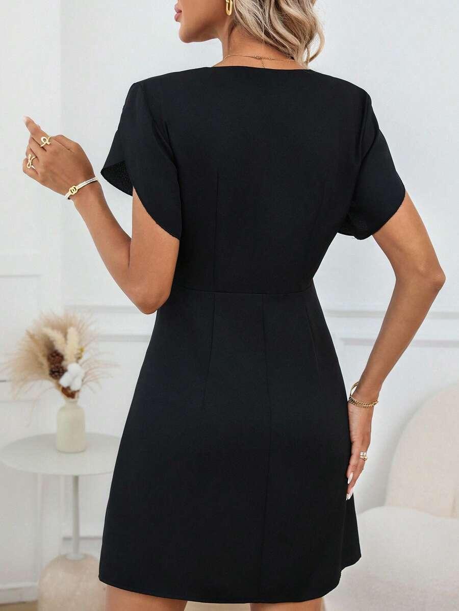 CZARNA MINI SUKIENKA