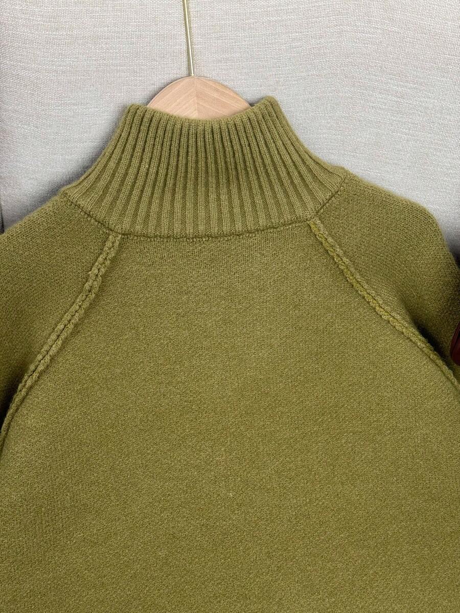 ZIELONY DZIANINOWY SWETER ZIP
