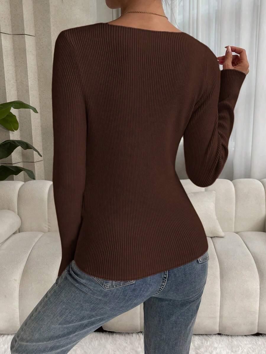 BRĄZOWY DZIANINOWY SWETER PRĄŻKI 