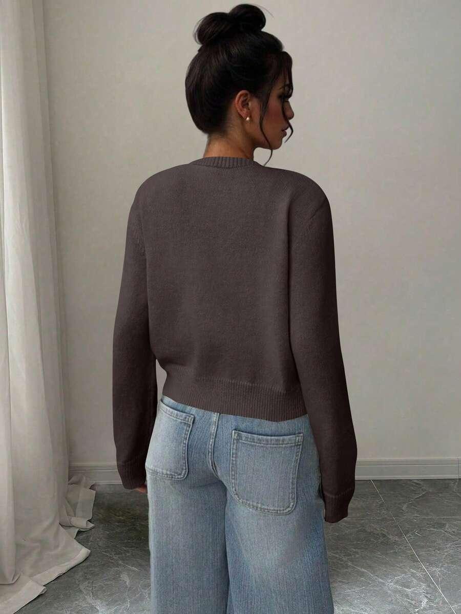 brązowy sweter guziki