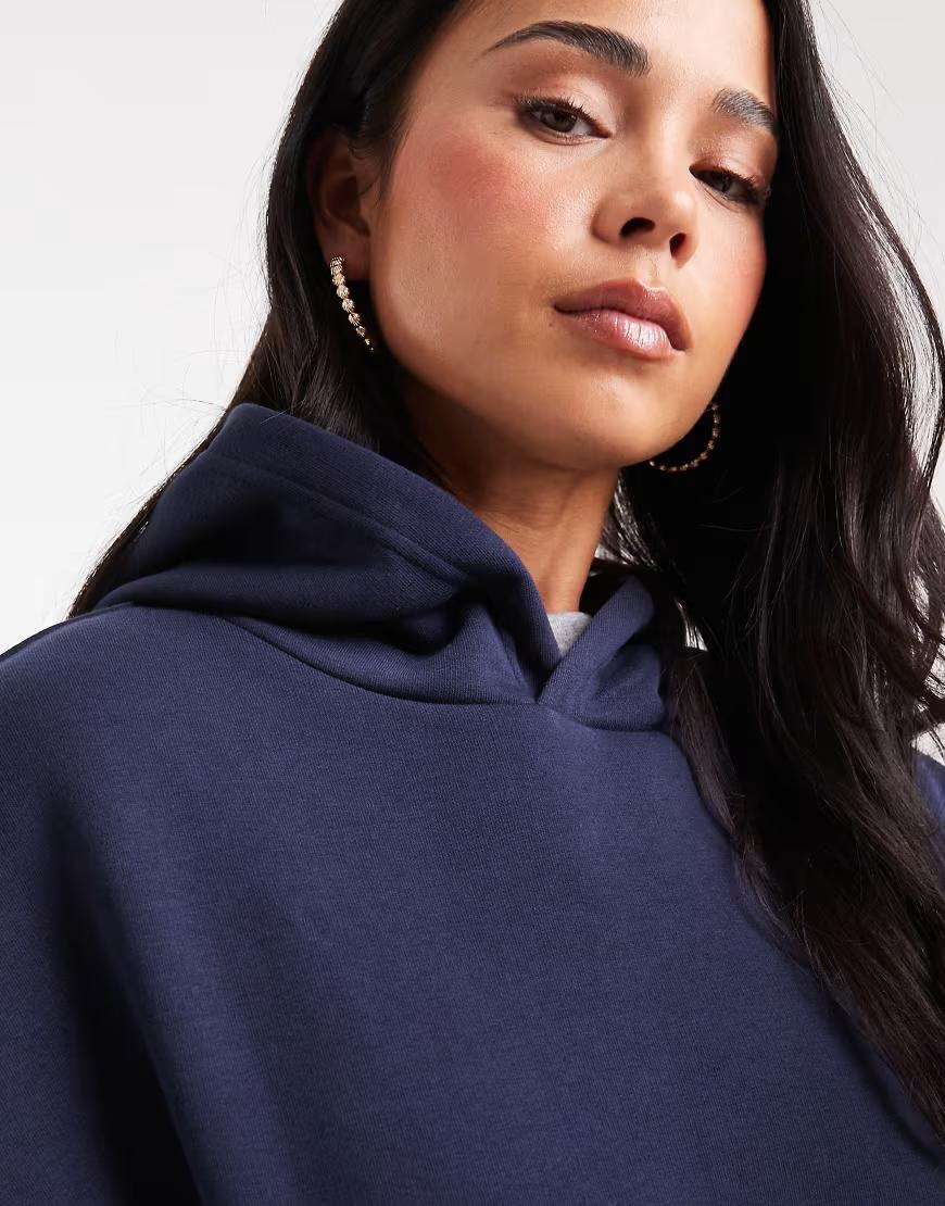 granatowa bluza oversize kaptur