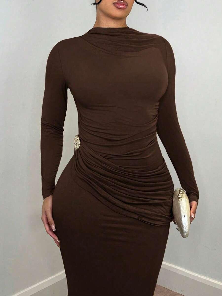 brązowa sukienka maxi 