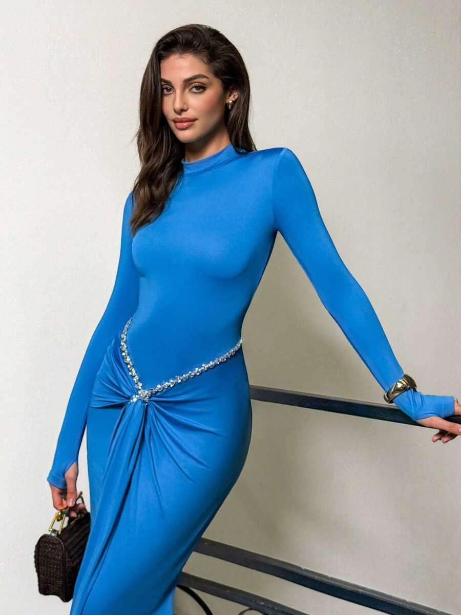 niebieska maxi sukienka