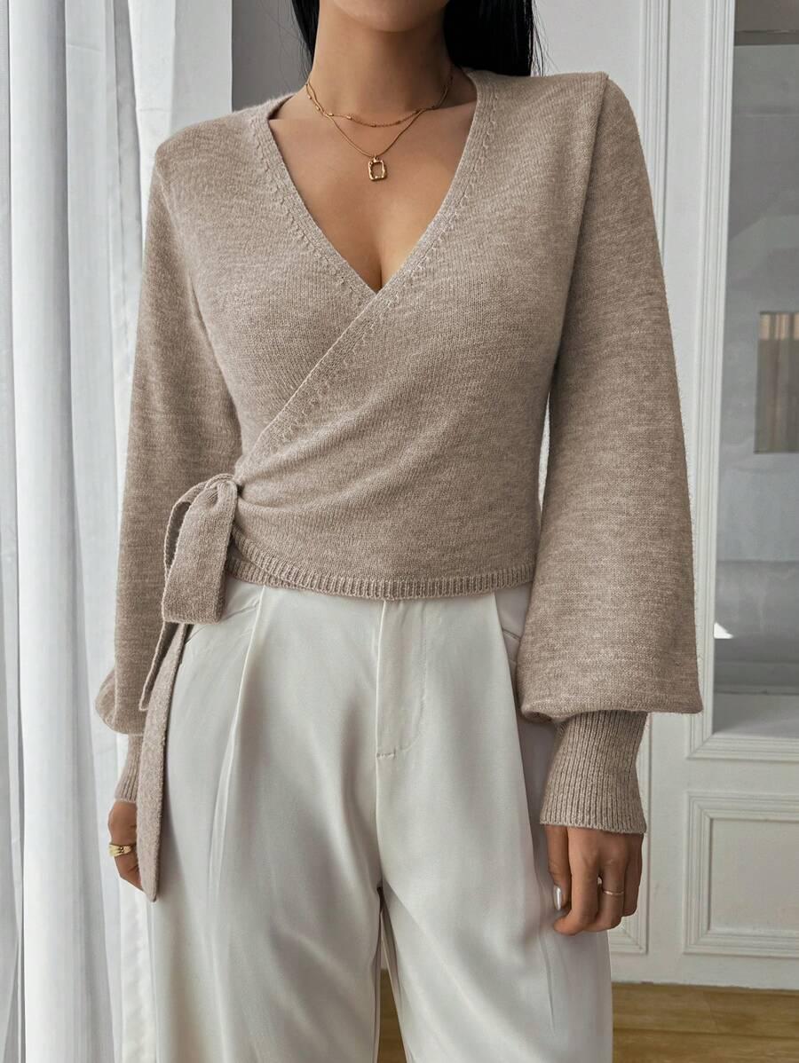 BEŻOWY WIĄZANY SWETER 