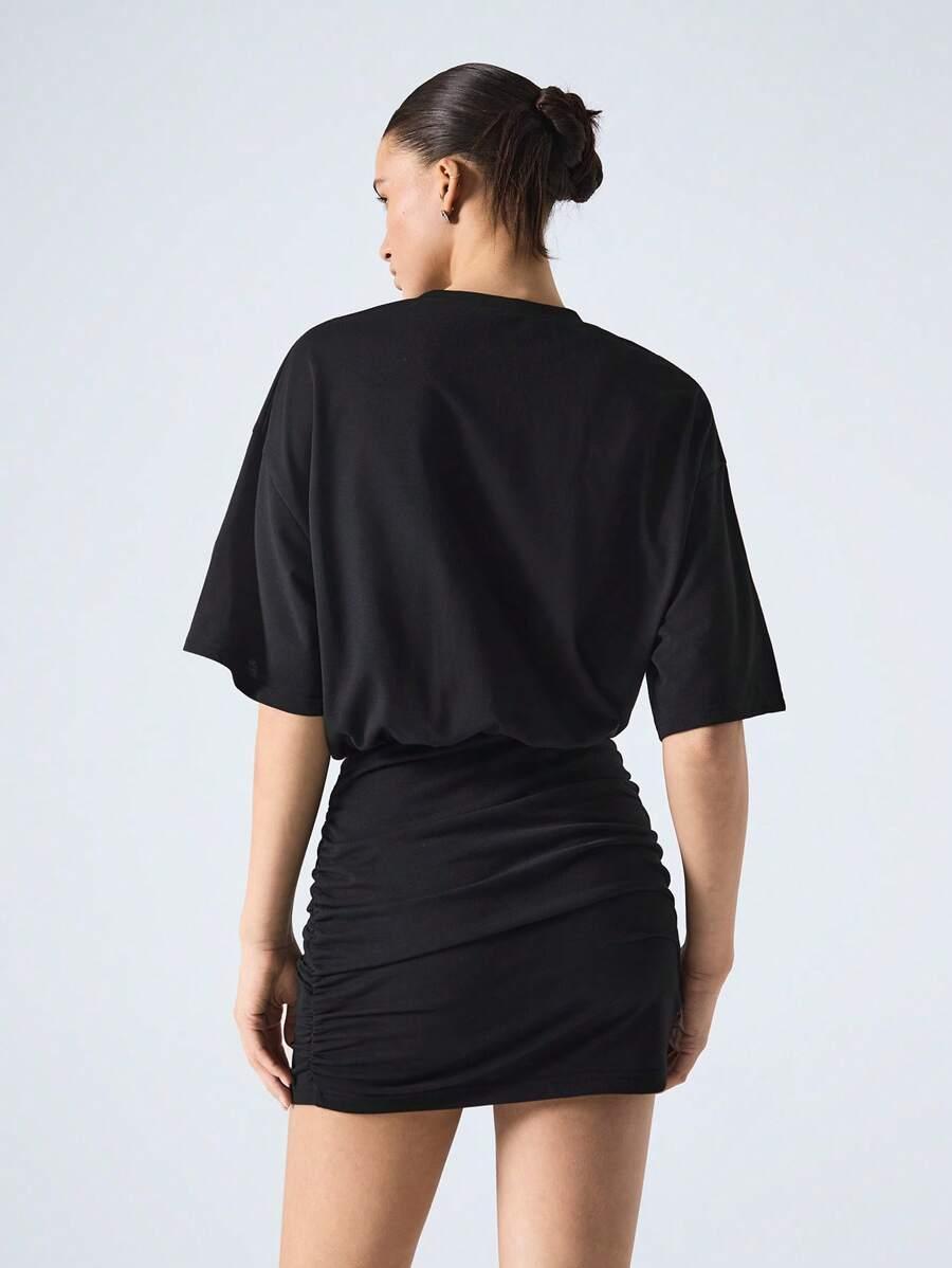CZARNA MINI SUKIENKA
