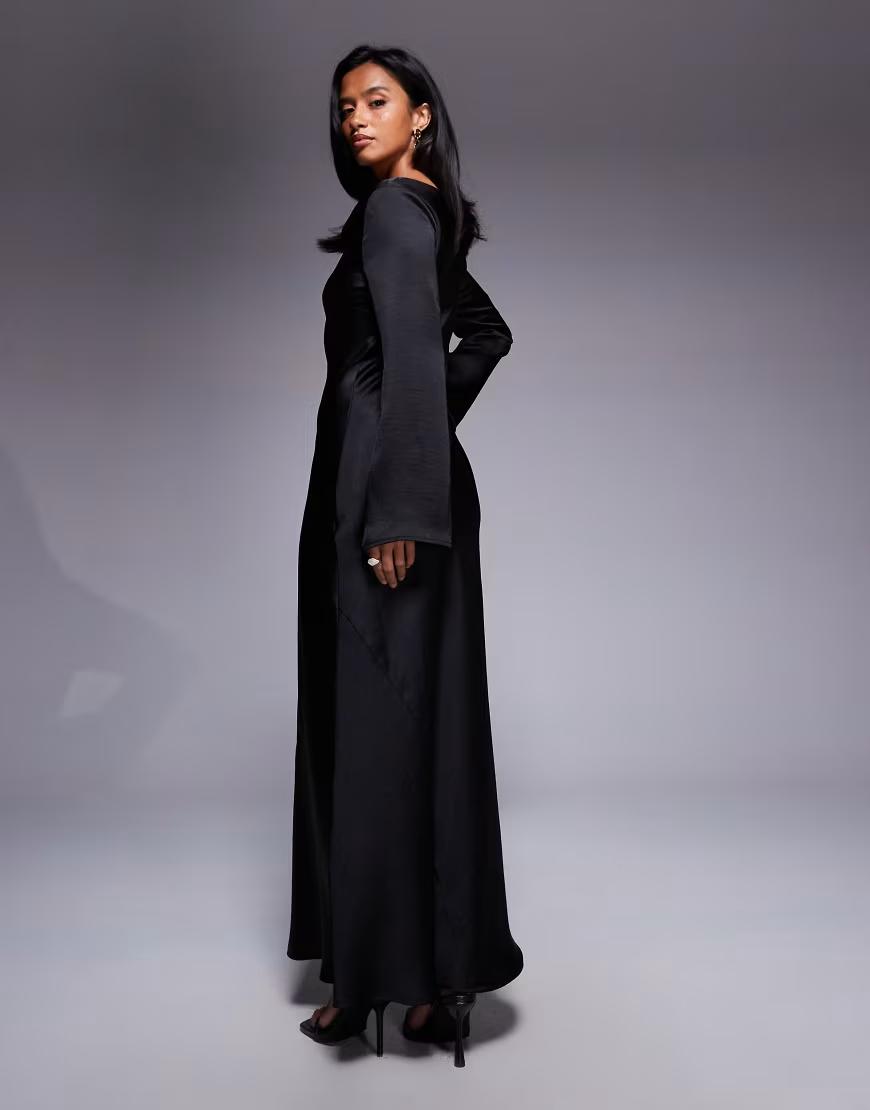 CZARNA MAXI SUKIENKA