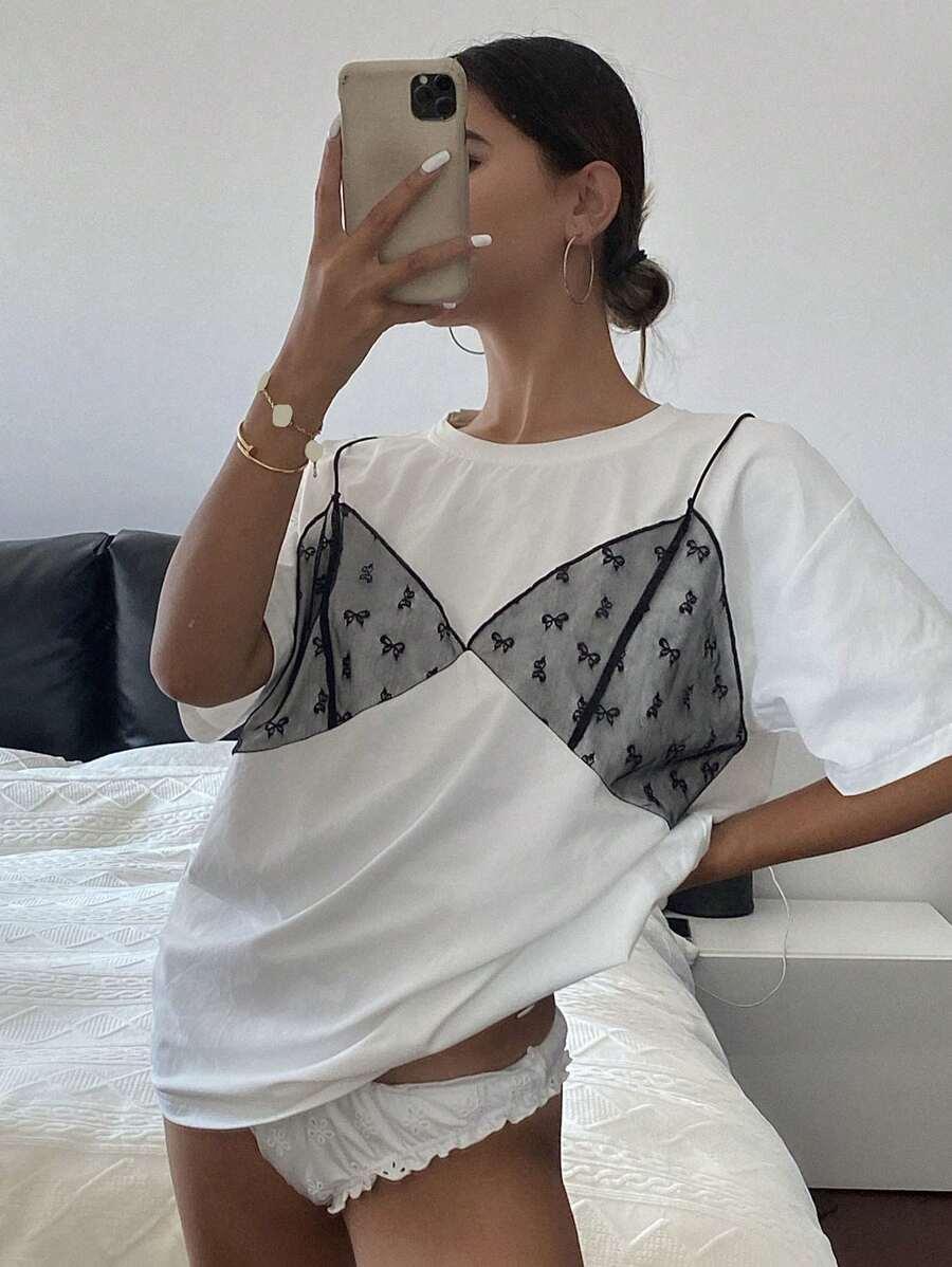 BIAŁY T-SHIRT WZÓR