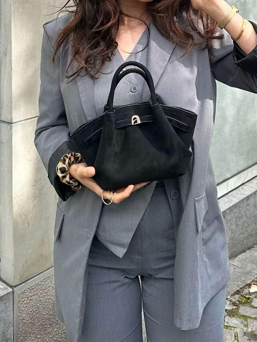 czarna klasyczna torebka