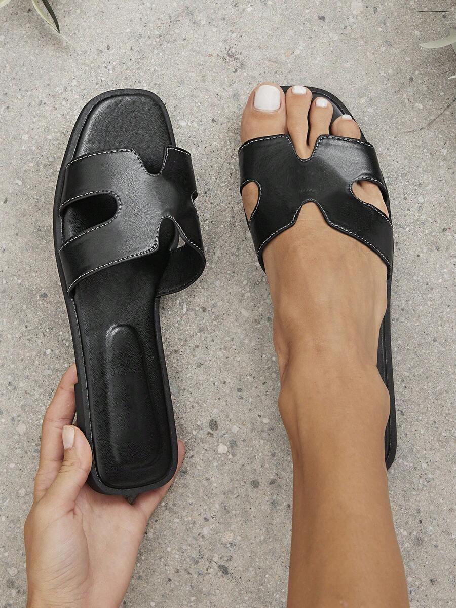 czarne klapki casual
