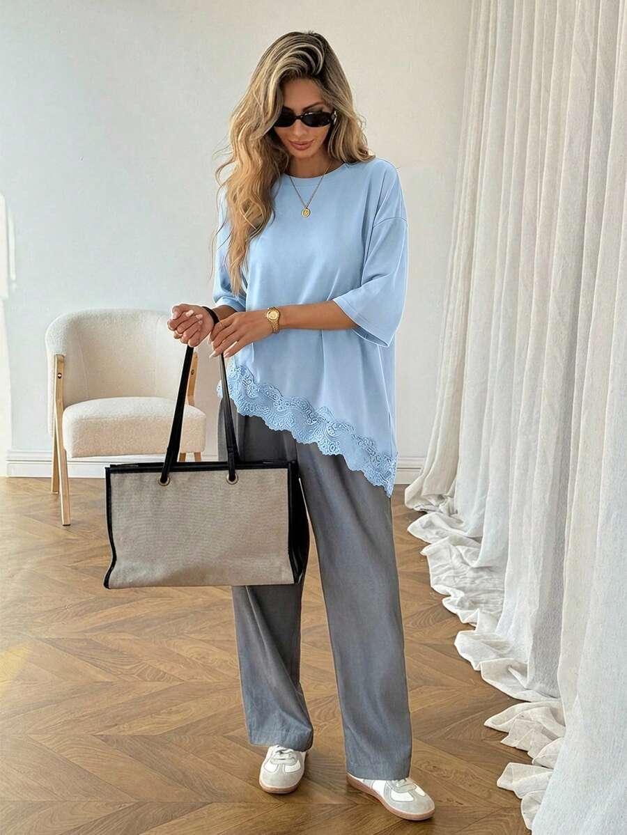 niebieska bluzka koronka