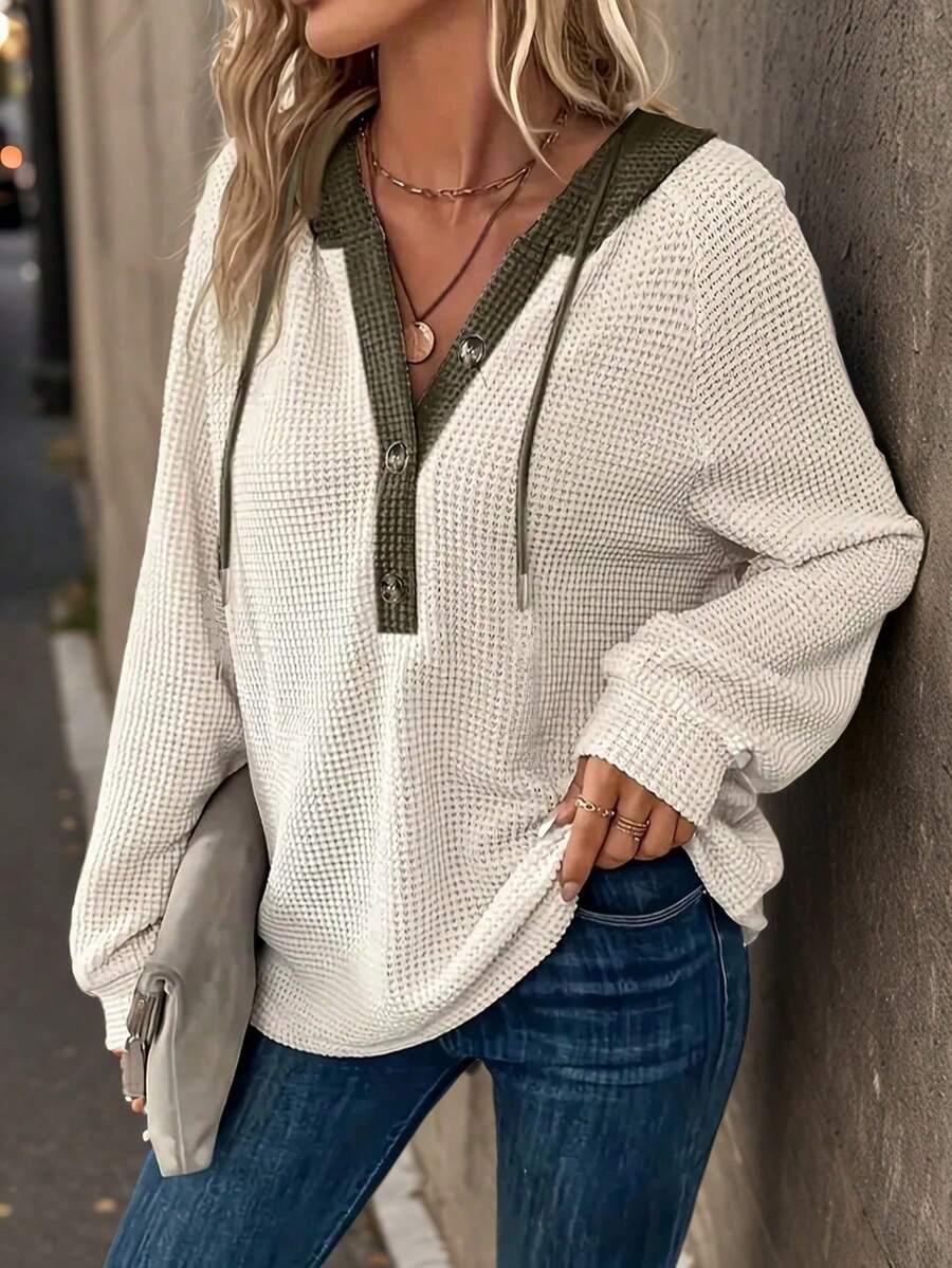 kremowa bluza z kapturem